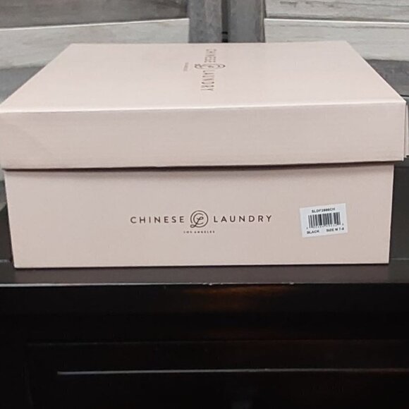 Women's Plush Knit Memory Foam Bootie Slipper | Chinese Laundry | S (5/6) - Picture 9 of 11